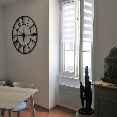 Grande La Garconniere Du Palais 3 Etoiles De Charme Apartament *