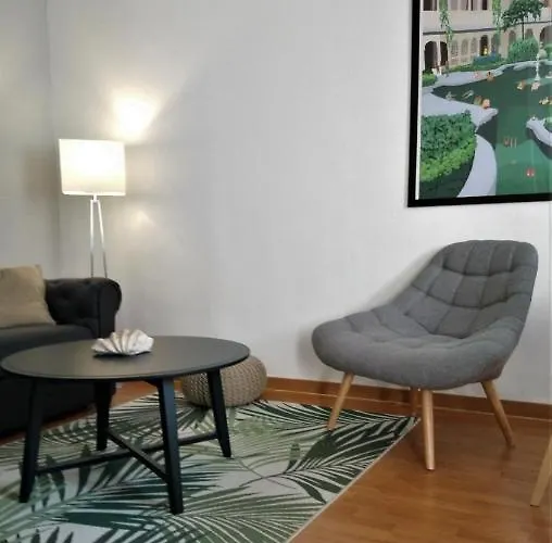 Grande La Garconniere Du Palais 3 Etoiles De Charme 公寓 莱萨布勒-多洛讷